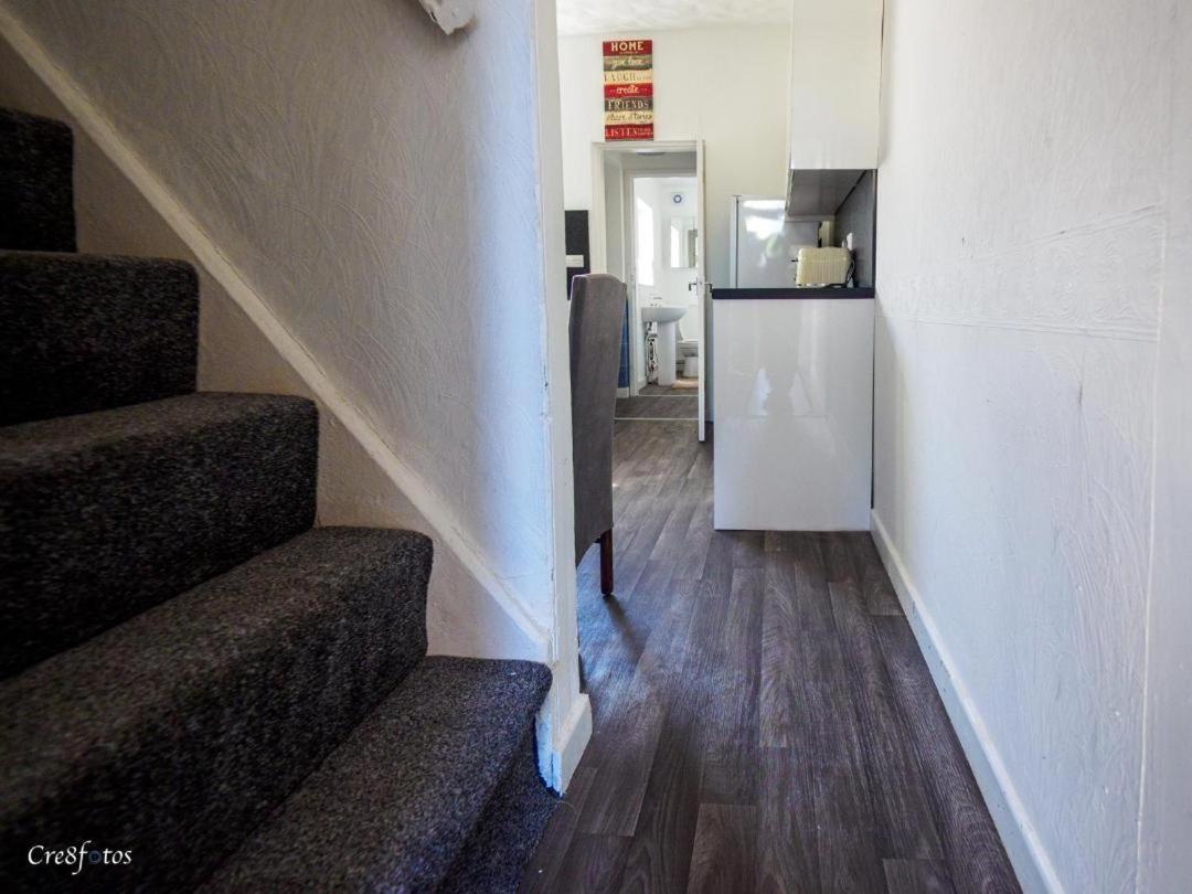 12 Cornwallis Lodge Family Room 2 Stoke-on-Trent Esterno foto