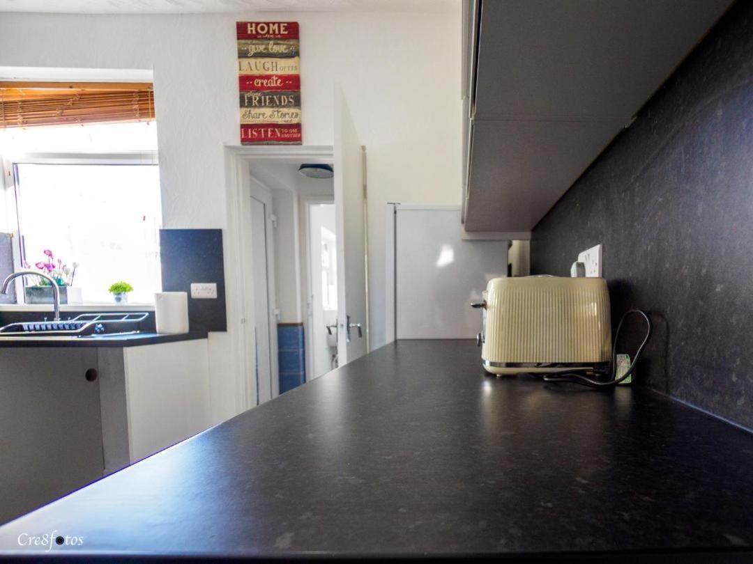 12 Cornwallis Lodge Family Room 2 Stoke-on-Trent Esterno foto