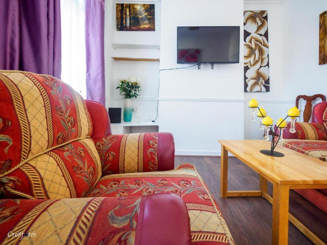 12 Cornwallis Lodge Family Room 2 Stoke-on-Trent Esterno foto